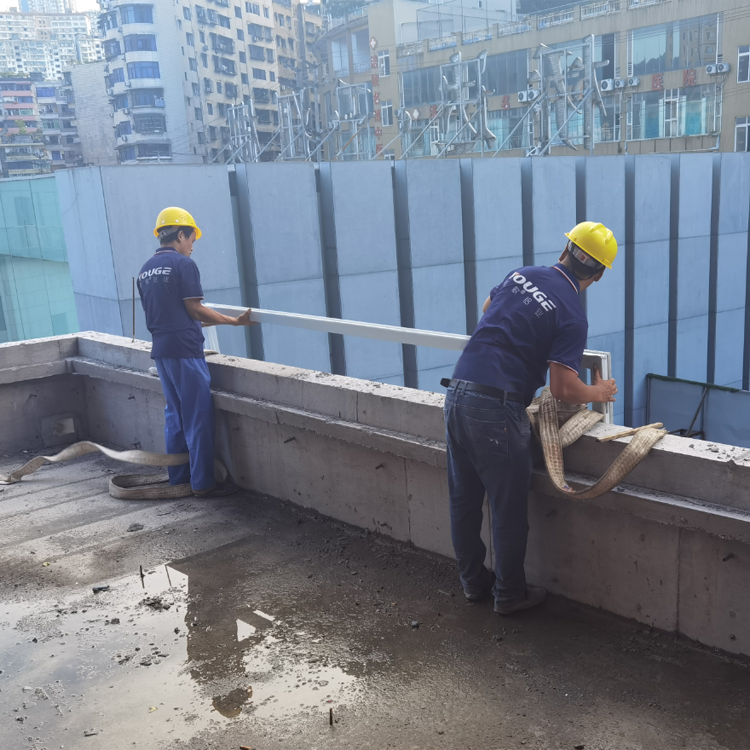 莜歌铝业门窗工程施工现场